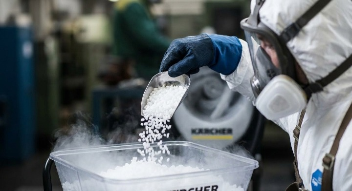 Dry Ice Pellet Loading